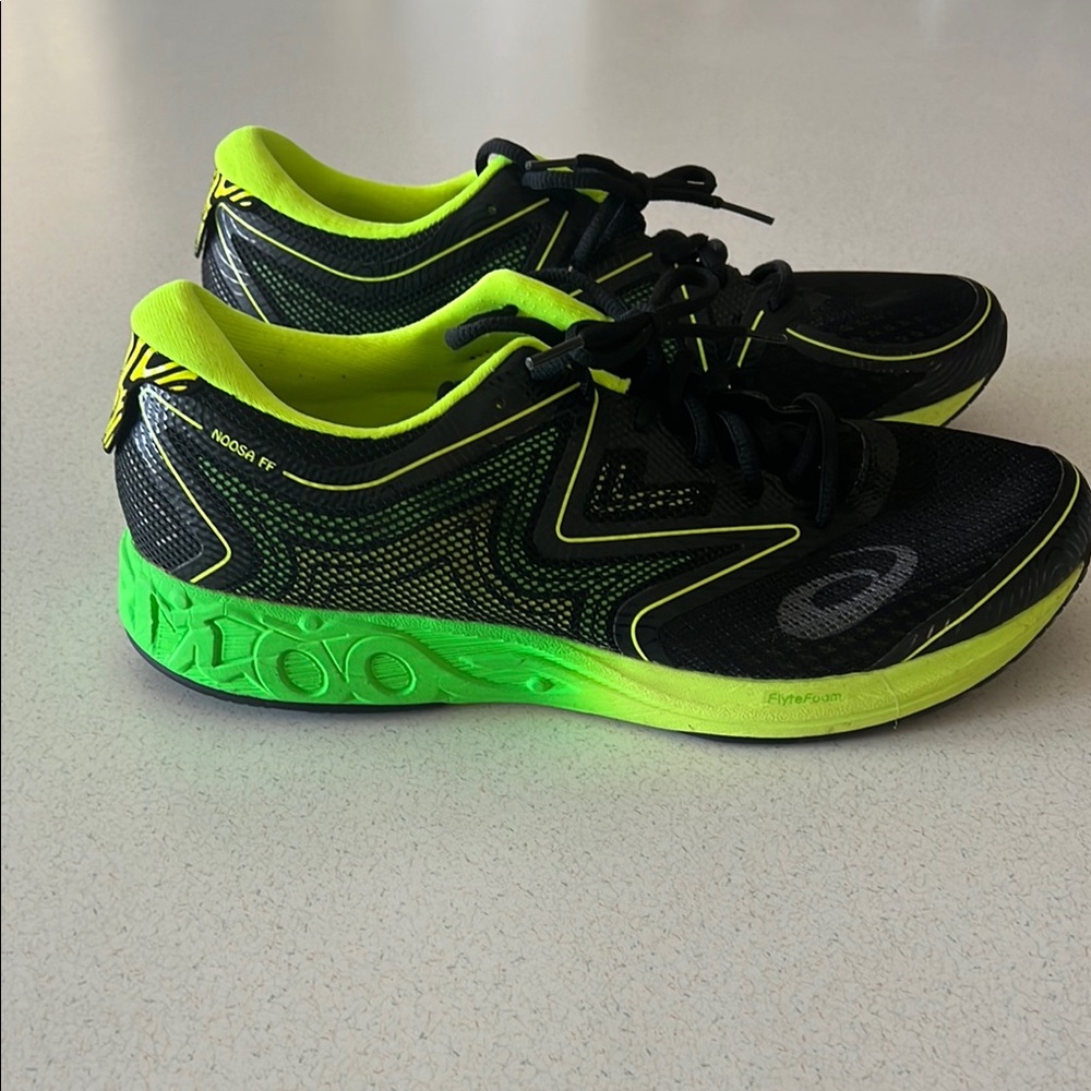 ASICS NOOSA Ff  Men's Black and Neon Green Running Shoes
